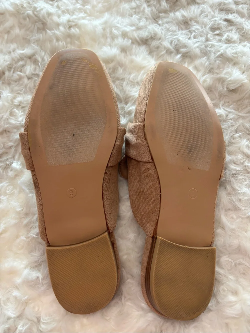 Corkys Clingy faux suede Hey Girl Slip-On Knot Mules in Tan Camel - Picture 6 of 6